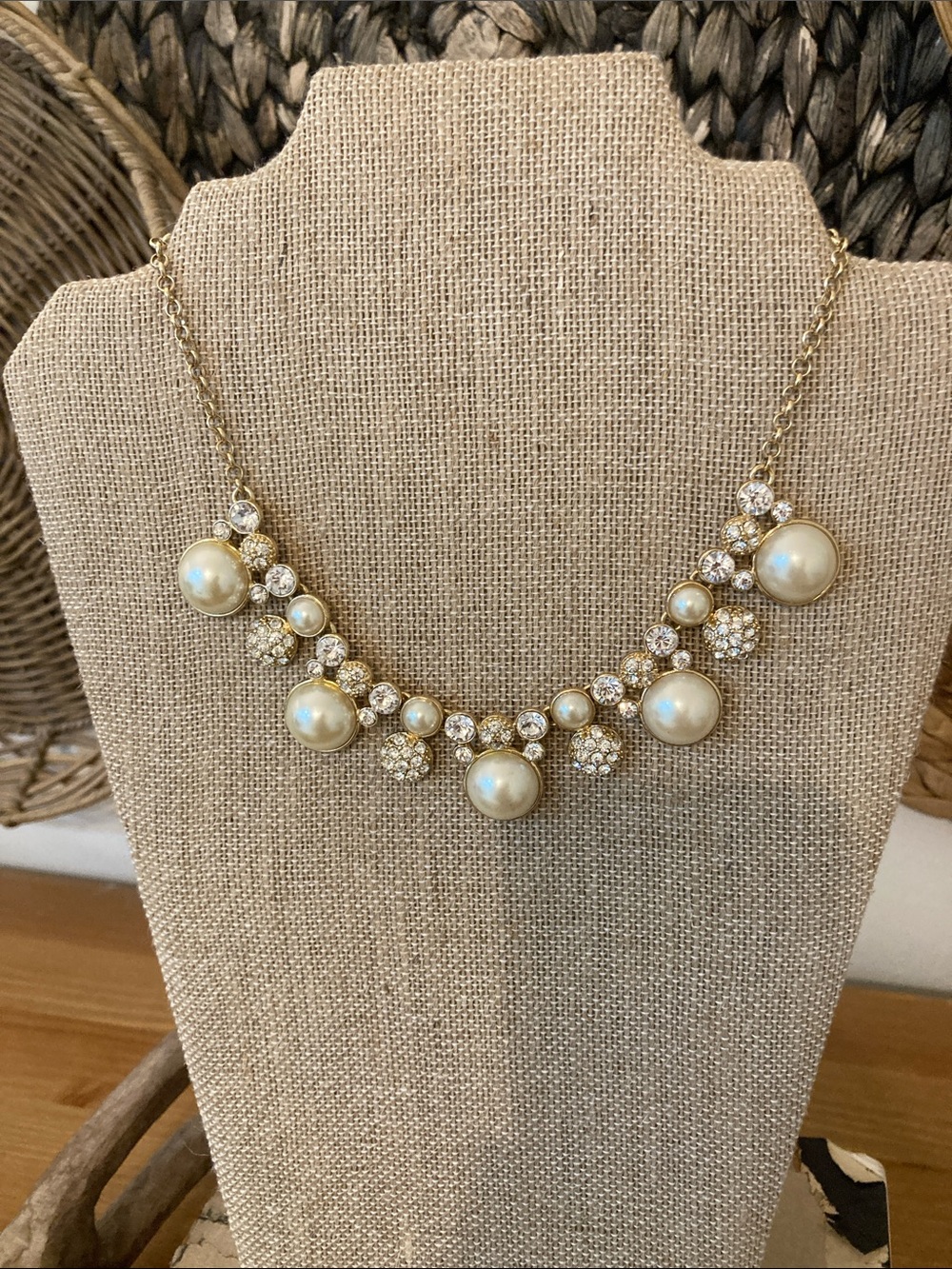 NWT bib statement necklace